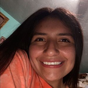 Meet your Posher, Iliana